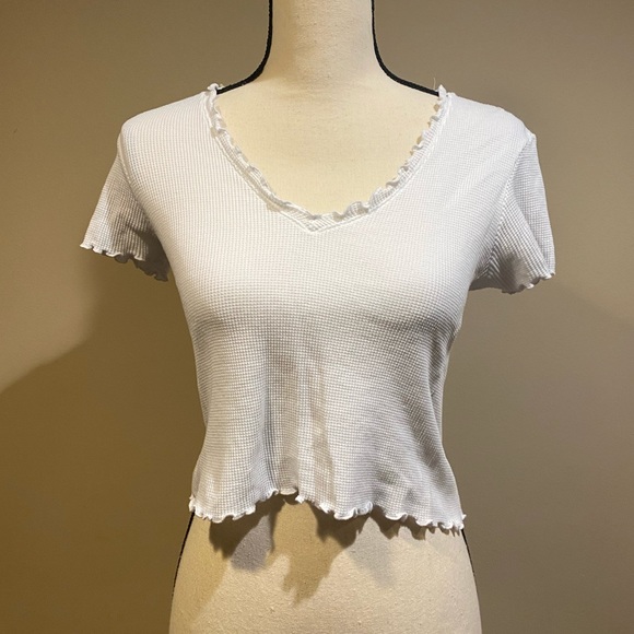 Brandy Melville White Jordan Ruffle Top - Picture 2 of 6